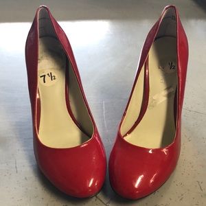 Nine West red heel